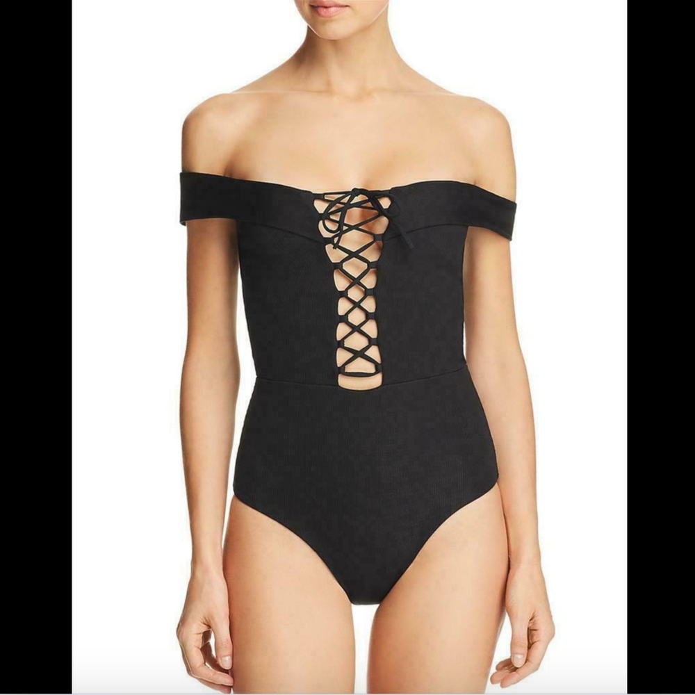 NEW $185 L Space Anja One-Piece Swimsuit in Black SZ 8